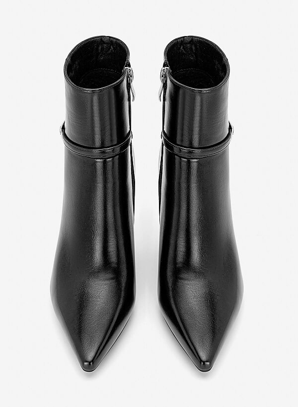 Giày boots gót nhọn quai gài trang trí - BOT 0945 - Màu đen - VASCARA