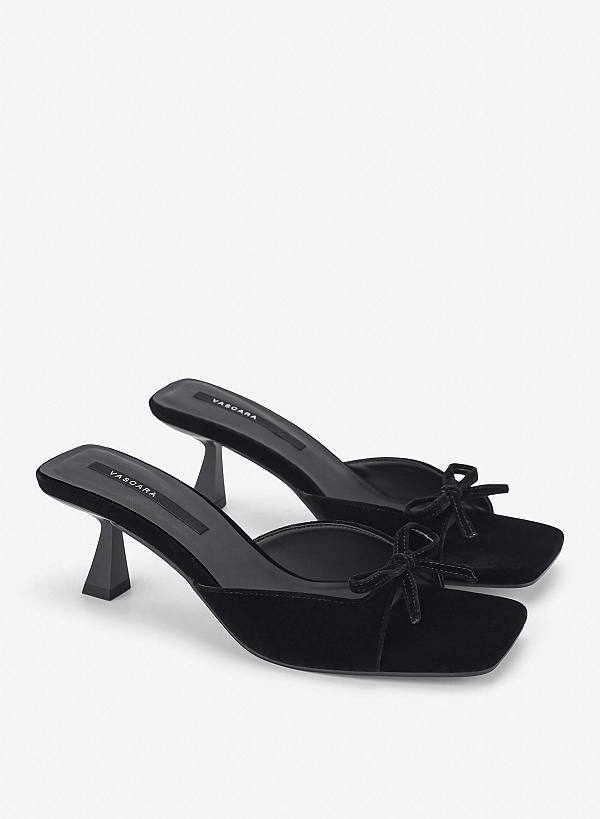 Giày mules velvet phối nơ trang trí