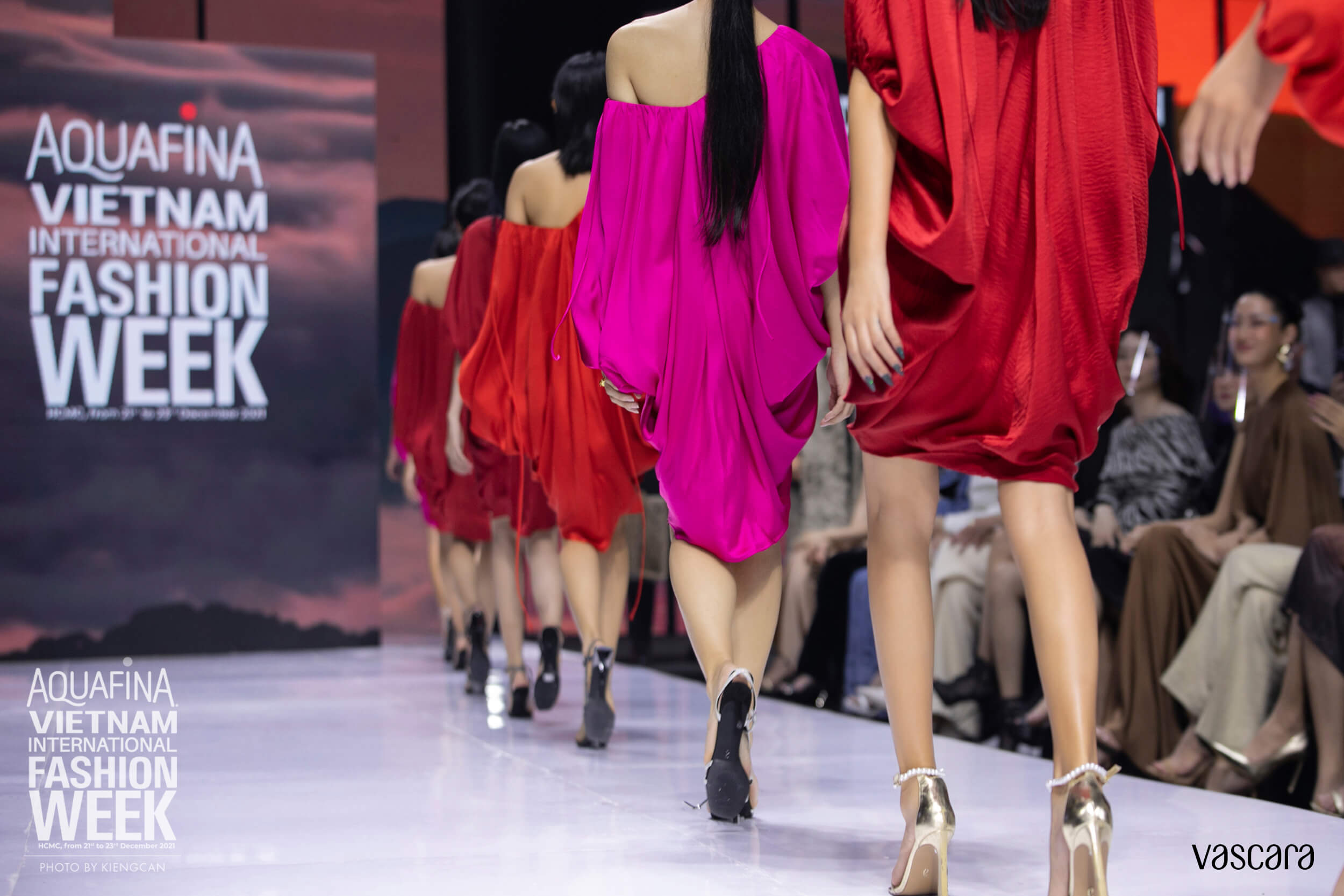 Vascara xuất hiện trong “Chạm” – BST Fall Winter 2021 của NTK Adrian Anh Tuấn